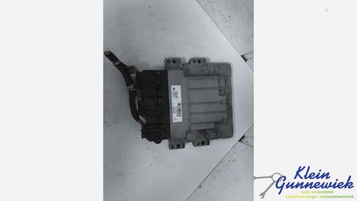 Used Injection computer Dacia Duster Price € 185,00 Margin scheme offered by Klein Gunnewiek Autodemontage & Motorentechniek