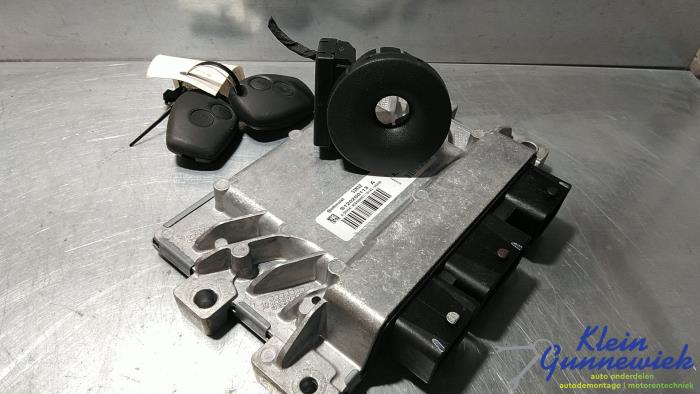 Used Injection computer Renault Twingo Price € 112,00 Margin scheme offered by Klein Gunnewiek Autodemontage & Motorentechniek