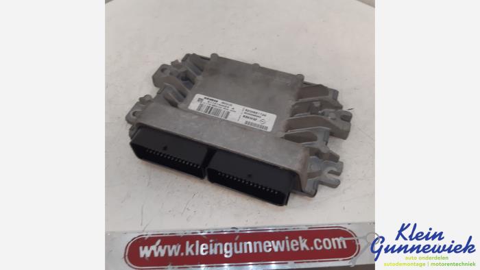 Used Injection computer Dacia Logan Price € 97,00 Margin scheme offered by Klein Gunnewiek Autodemontage & Motorentechniek
