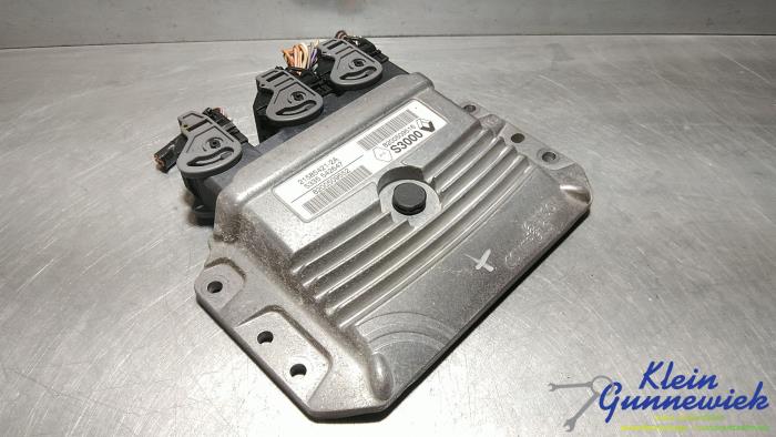 Used Injection computer Renault Megane Price € 44,00 Margin scheme offered by Klein Gunnewiek Autodemontage & Motorentechniek
