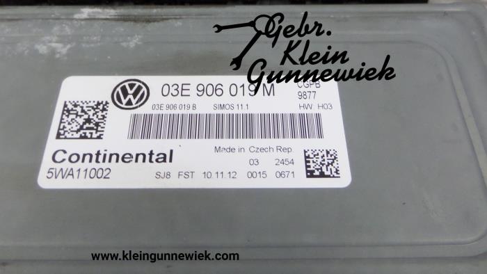 EinspritzSteuergerät van een Volkswagen Polo 2013