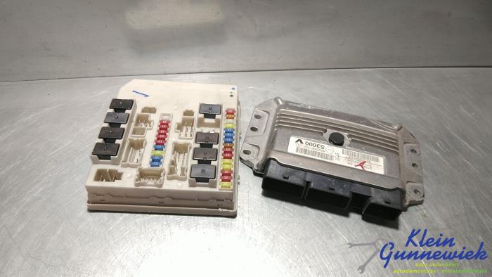 Used Injection computer Renault Clio Price € 52,00 Margin scheme offered by Klein Gunnewiek Autodemontage & Motorentechniek
