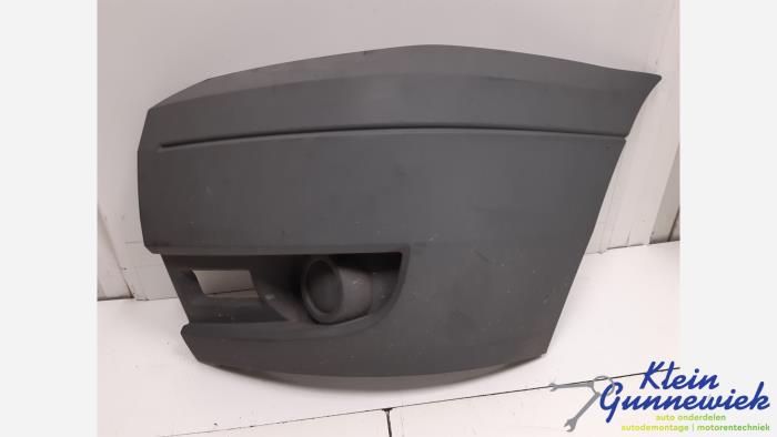 Front bumper trim
