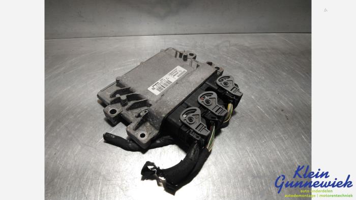 Used Injection computer Renault Twingo Price € 67,00 Margin scheme offered by Klein Gunnewiek Autodemontage & Motorentechniek