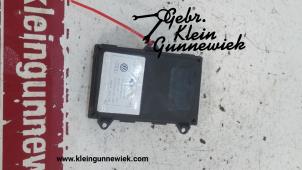 Używane Sterownik oswietlenia Volkswagen Touareg Cena € 100,00 Procedura marży oferowane przez Gebr.Klein Gunnewiek Ho.BV