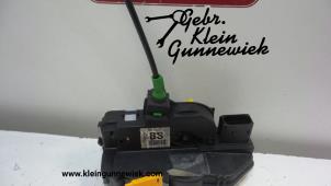 Usagé Serrure arrière gauche Opel Insignia Prix € 62,50 Règlement à la marge proposé par Gebr.Klein Gunnewiek Ho.BV