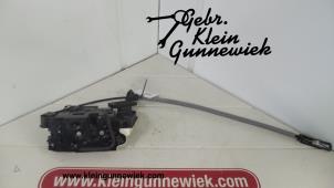 Używane Mechanizm blokady drzwi prawych wersja 2-drzwiowa Volkswagen Golf Cena € 25,00 Procedura marży oferowane przez Gebr.Klein Gunnewiek Ho.BV