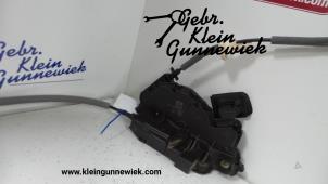 Gebrauchte Türschlossmechanik 4-türig links vorne Volkswagen Golf Preis € 35,00 Margenregelung angeboten von Gebr.Klein Gunnewiek Ho.BV
