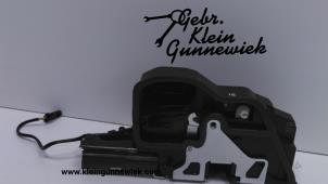 Usagé Serrure portière mécanique 4portes arrière droite BMW 728 Prix € 105,00 Règlement à la marge proposé par Gebr.Klein Gunnewiek Ho.BV