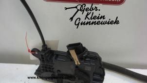 Used Rear door mechanism 4-door, right Renault Clio Price € 35,00 Margin scheme offered by Gebr.Klein Gunnewiek Ho.BV