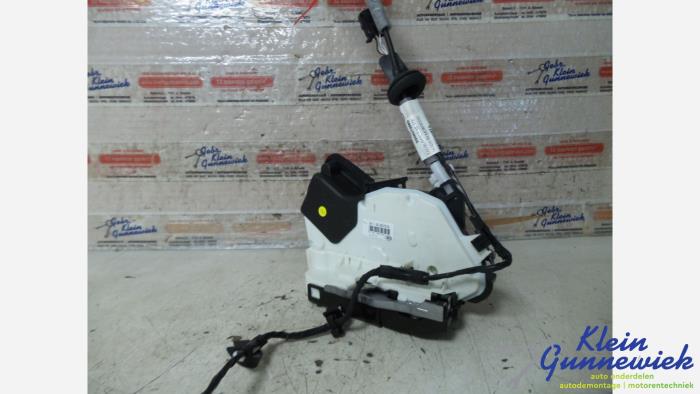 LST Front Right Door Lock Actuator For Skoda Octavia 1U (1996-2010) – 3B1837016