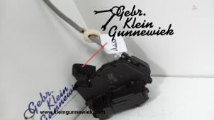 Używane Mechanizm blokady drzwi prawych tylnych wersja 4-drzwiowa Volkswagen Arteon Cena € 35,00 Procedura marży oferowane przez Gebr.Klein Gunnewiek Ho.BV