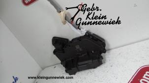 Używane Mechanizm blokady drzwi prawych tylnych wersja 4-drzwiowa Volkswagen Arteon Cena € 35,00 Procedura marży oferowane przez Gebr.Klein Gunnewiek Ho.BV