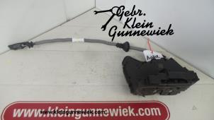 Usagé Serrure portière mécanique 4portes arrière droite Volkswagen Tiguan Prix € 35,00 Règlement à la marge proposé par Gebr.Klein Gunnewiek Ho.BV