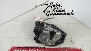 Gebrauchte Türschlossmechanik 4-türig rechts hinten BMW 5-Serie Preis € 35,00 Margenregelung angeboten von Gebr.Klein Gunnewiek Ho.BV