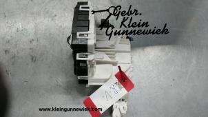 Used Front door lock mechanism 4-door, right Volkswagen Crafter Price € 40,00 Margin scheme offered by Gebr.Klein Gunnewiek Ho.BV
