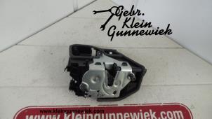 Usados Mecanismo de cerradura de puerta de 4 puertas derecha detrás BMW X4 Precio € 65,00 Norma de margen ofrecido por Gebr.Klein Gunnewiek Ho.BV