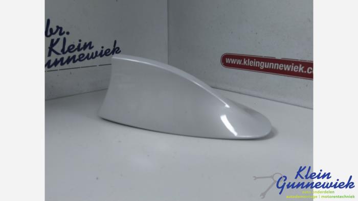 Używane Antena GPS BMW 7-Serie Cena € 40,00 Procedura marży oferowane przez Klein Gunnewiek Autodemontage & Motorentechniek