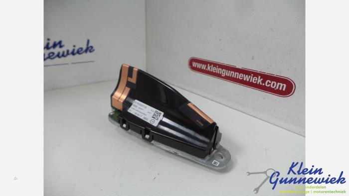 Używane Antena GPS BMW 3-Serie Cena € 26,00 Procedura marży oferowane przez Klein Gunnewiek Autodemontage & Motorentechniek