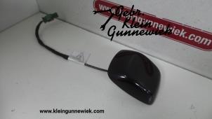 Used GPS antenna Porsche Panamera Price € 45,00 Margin scheme offered by Gebr.Klein Gunnewiek Ho.BV