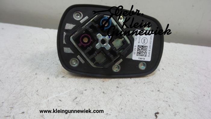 Antena GPS de un Volkswagen Passat 2015
