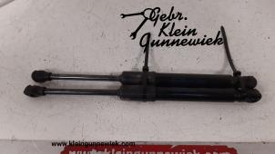 Used Rear gas strut, left Volkswagen T-Roc Price € 40,00 Margin scheme offered by Gebr.Klein Gunnewiek Ho.BV