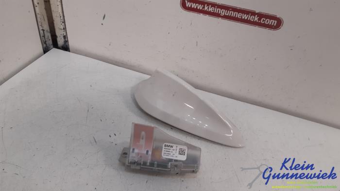 Roof (GPS) antenna cover