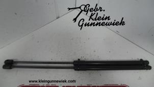 Usagé Amortisseur à gaz arrière gauche Volkswagen Polo Prix € 25,00 Règlement à la marge proposé par Gebr.Klein Gunnewiek Ho.BV