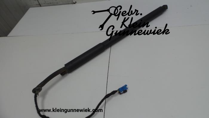 Rear gas strut, left from a BMW 3-Serie 2018