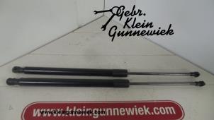 Usagé Amortisseur à gaz arrière gauche Volkswagen Golf Prix € 25,00 Règlement à la marge proposé par Gebr.Klein Gunnewiek Ho.BV