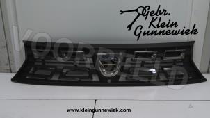 Used Grille Dacia Duster Price € 125,00 Margin scheme offered by Gebr.Klein Gunnewiek Ho.BV