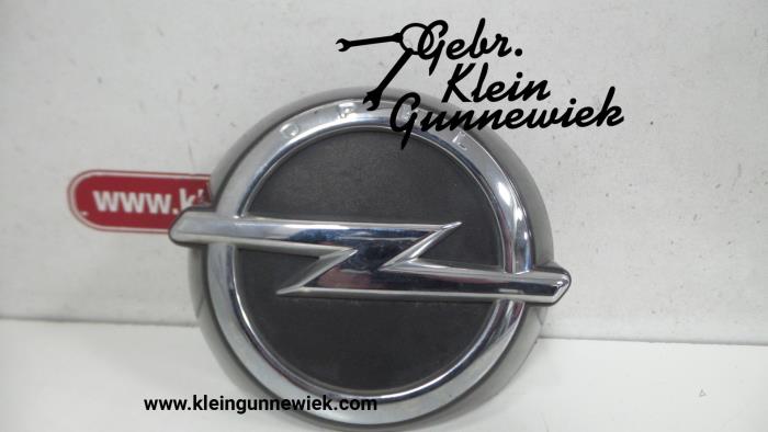 Uchwyt tylnej klapy z Opel Karl 2016
