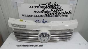 Usagé Calandre Volkswagen Transporter Prix € 25,00 Règlement à la marge proposé par Gebr.Klein Gunnewiek Ho.BV