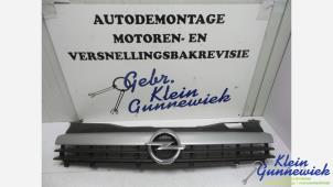 Używane Grill Opel Astra Cena € 30,00 Procedura marży oferowane przez Klein Gunnewiek Autodemontage & Motorentechniek