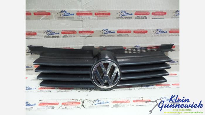 Używane Grill Volkswagen Bora Cena € 25,00 Procedura marży oferowane przez Klein Gunnewiek Autodemontage & Motorentechniek