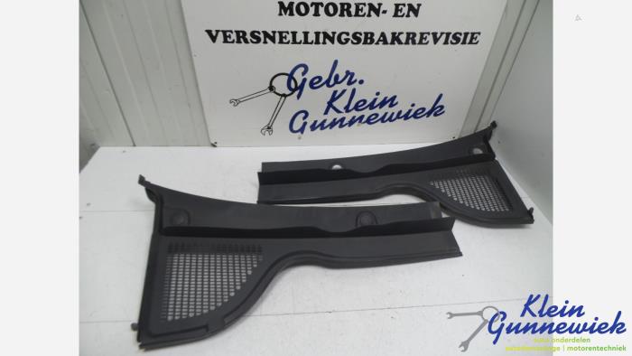 Używane Parawan Skoda Karoq Cena € 21,00 Procedura marży oferowane przez Klein Gunnewiek Autodemontage & Motorentechniek