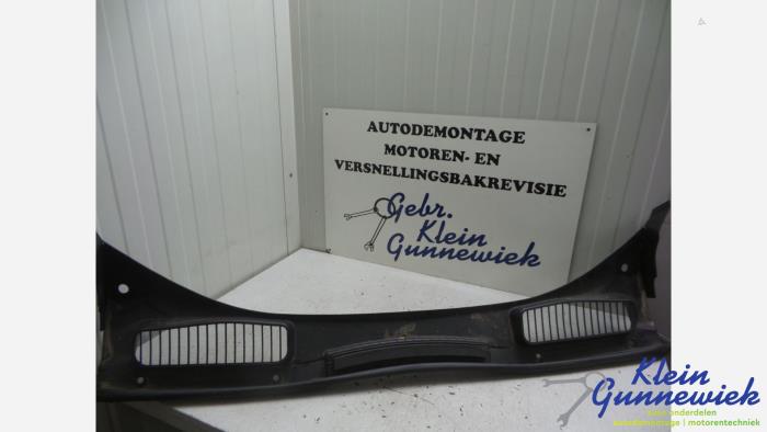 Używane Parawan Ford C-Max Cena € 25,00 Procedura marży oferowane przez Klein Gunnewiek Autodemontage & Motorentechniek