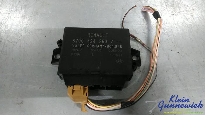 Begagnade PDC-modul Renault Megane Pris € 29,00 Marginaltabell erbjuds av Klein Gunnewiek Autodemontage & Motorentechniek