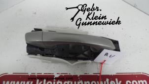 Gebrauchte Türgriff 4-türig rechts vorne Skoda Superb Preis € 30,00 Margenregelung angeboten von Gebr.Klein Gunnewiek Ho.BV