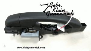 Gebrauchte Türgriff 2-türig rechts Renault Master Preis € 35,00 Margenregelung angeboten von Gebr.Klein Gunnewiek Ho.BV
