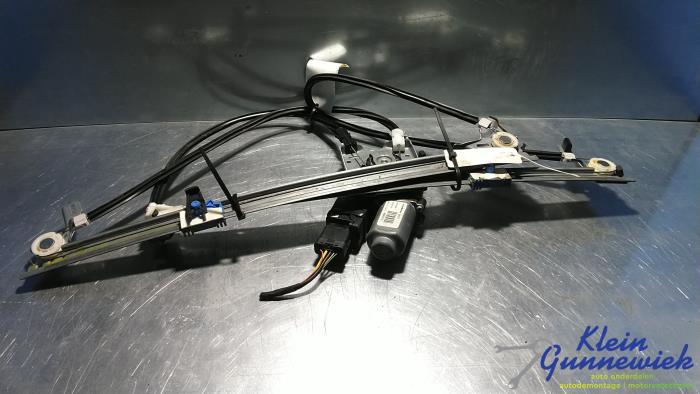 Usados Motor de ventanilla de puerta Renault Grand Espace Precio € 43,00 Norma de margen ofrecido por Klein Gunnewiek Autodemontage & Motorentechniek