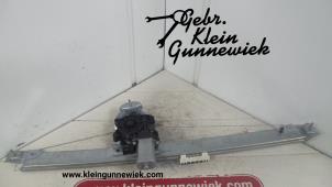 Gebrauchte Fenstermotor Tür Renault Trafic Preis € 75,00 Margenregelung angeboten von Gebr.Klein Gunnewiek Ho.BV