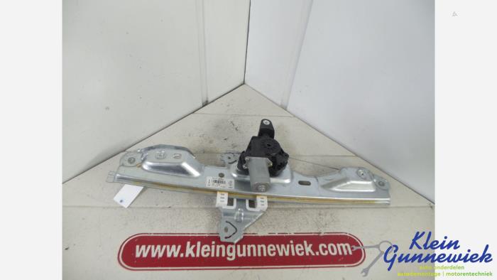 Usados Motor de ventanilla de puerta Renault Kadjar Precio € 72,00 Norma de margen ofrecido por Klein Gunnewiek Autodemontage & Motorentechniek