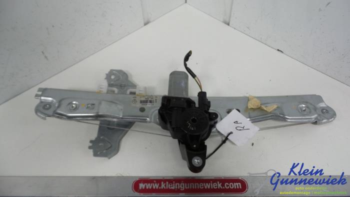Usados Motor de ventanilla de puerta Renault Kadjar Precio € 72,00 Norma de margen ofrecido por Klein Gunnewiek Autodemontage & Motorentechniek
