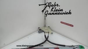Gebrauchte Fenstermotor Tür Renault Master Preis € 95,00 Margenregelung angeboten von Gebr.Klein Gunnewiek Ho.BV
