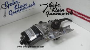 Used Front wiper motor Opel Karl Price € 75,00 Margin scheme offered by Gebr.Klein Gunnewiek Ho.BV