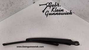 Usagé Bras essuie-glace arrière Volkswagen Polo Prix € 15,00 Règlement à la marge proposé par Gebr.Klein Gunnewiek Ho.BV
