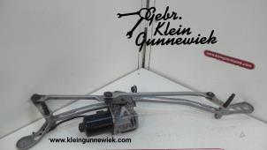 Used Front wiper motor BMW 745 Price € 195,00 Margin scheme offered by Gebr.Klein Gunnewiek Ho.BV