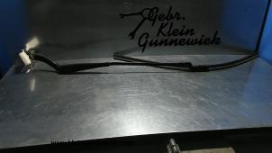 Used Front wiper arm Ford Galaxy Price € 20,00 Margin scheme offered by Gebr.Klein Gunnewiek Ho.BV