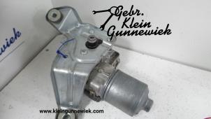 Used Front wiper motor Volkswagen Phaeton Price € 125,00 Margin scheme offered by Gebr.Klein Gunnewiek Ho.BV